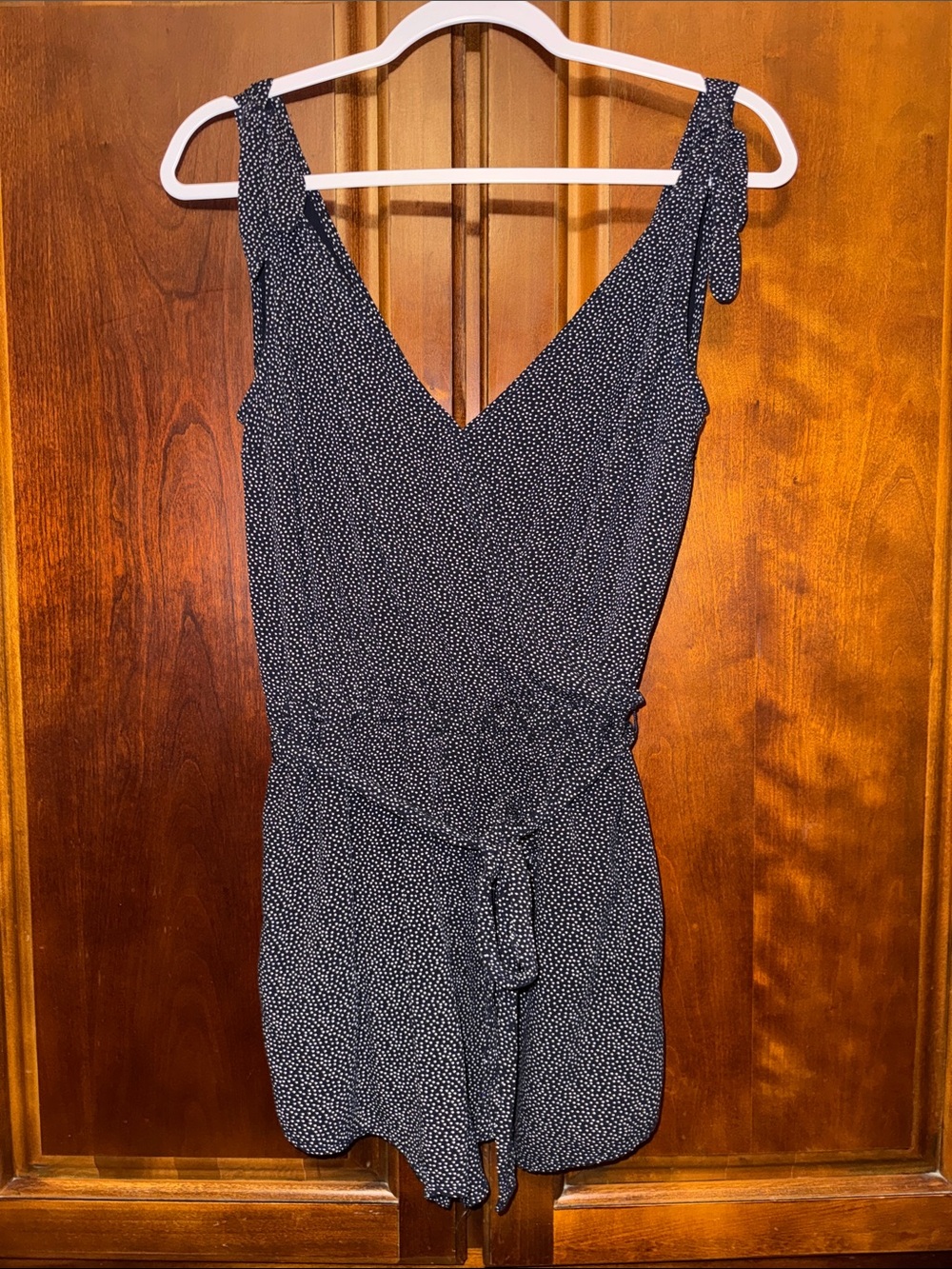 Abercrombie & Fitch Polka Dot Romper Adjustable Shoulder Ties Belted Waist Med